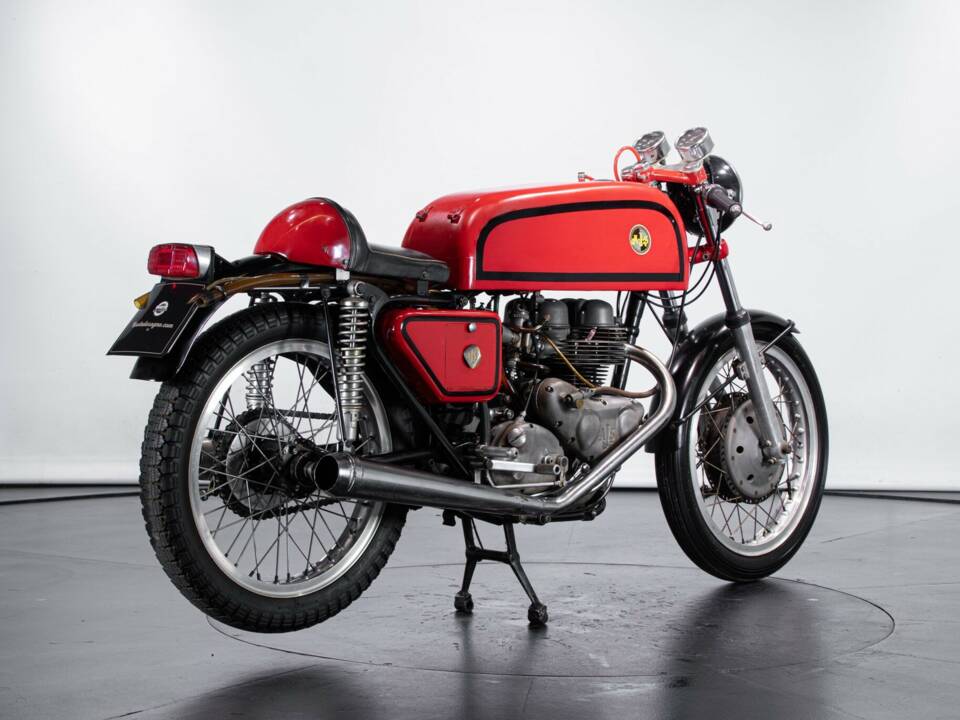 Bild 6/50 von A.J.S. 18 (1960)