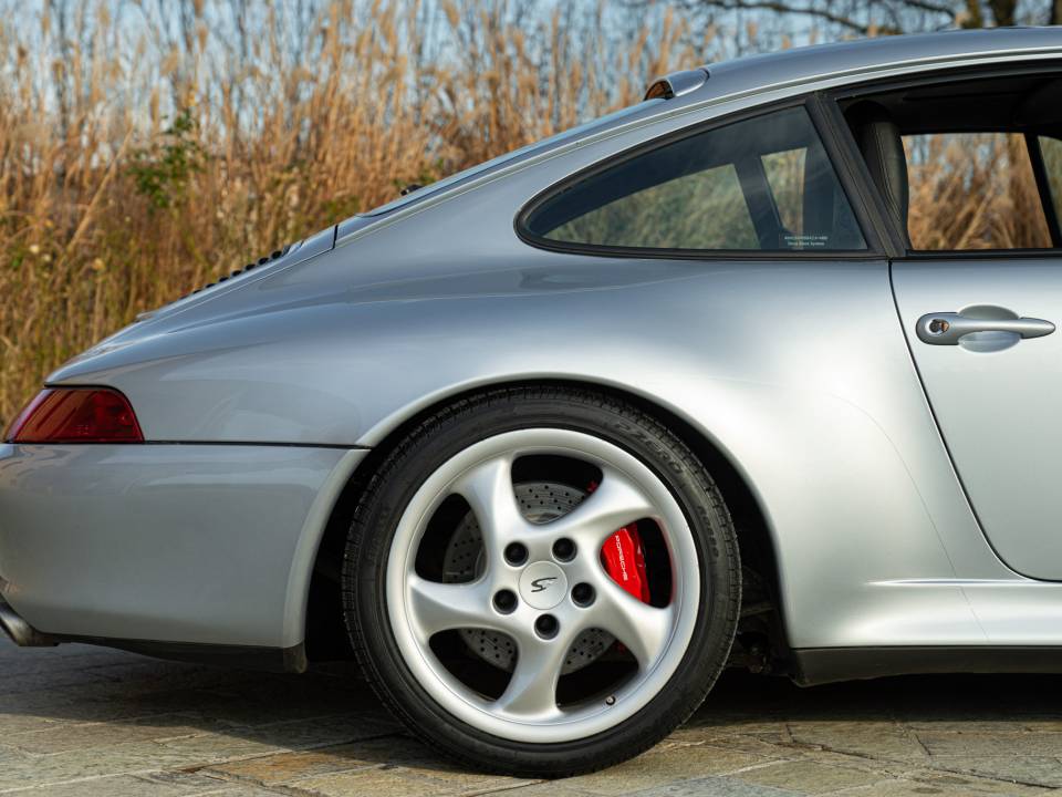 Bild 43/48 von Porsche 911 Carrera 4S (1996)