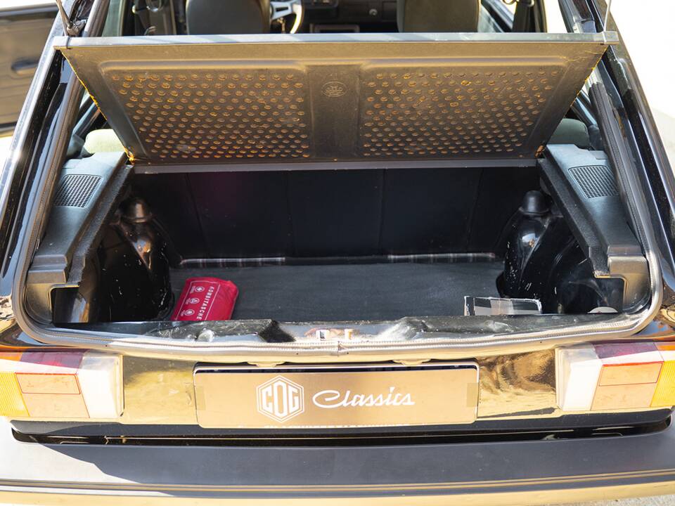 Bild 49/54 von Volkswagen Golf Mk I GTI 1.6 (1980)