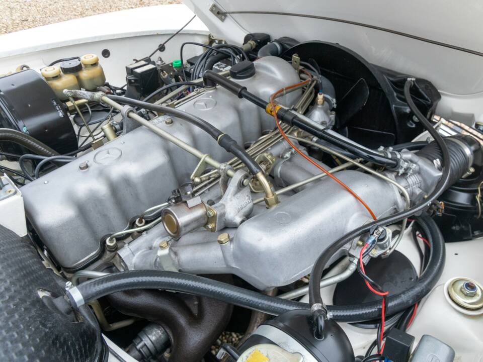 Bild 38/50 von Mercedes-Benz 280 SL (1970)