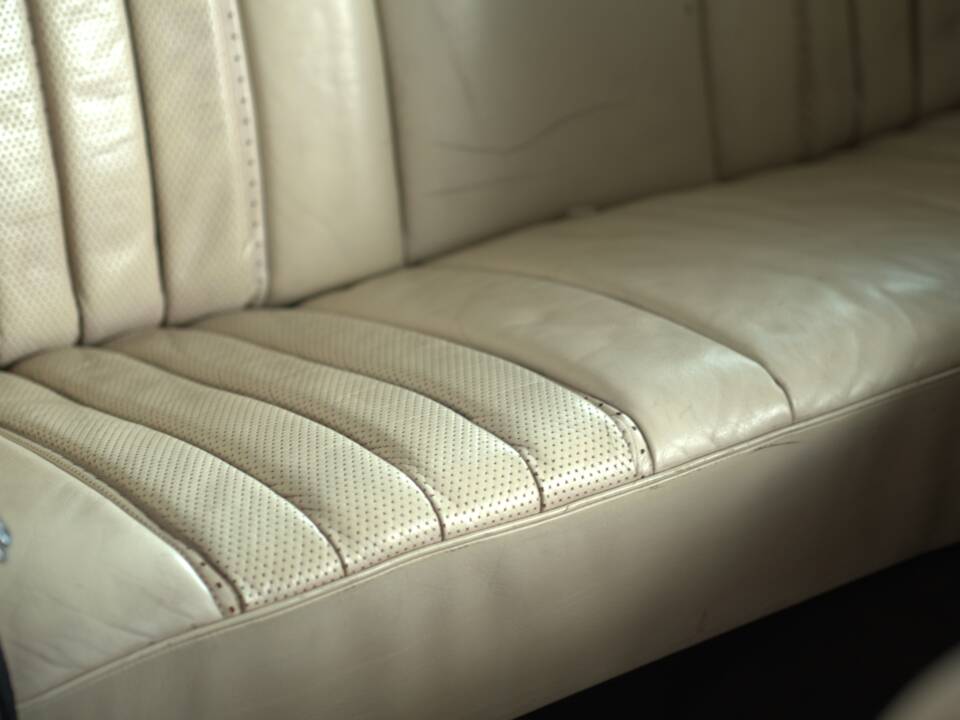 Image 54/57 of Mercedes-Benz 280 SE 3,5 (1971)