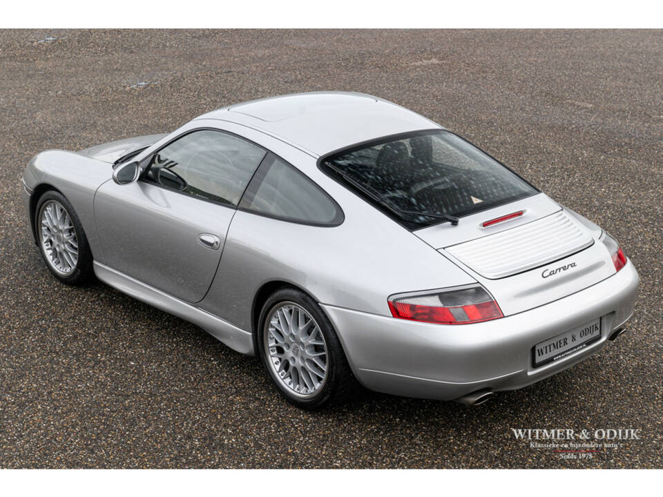 Image 2/28 of Porsche 911 Carrera (2000)