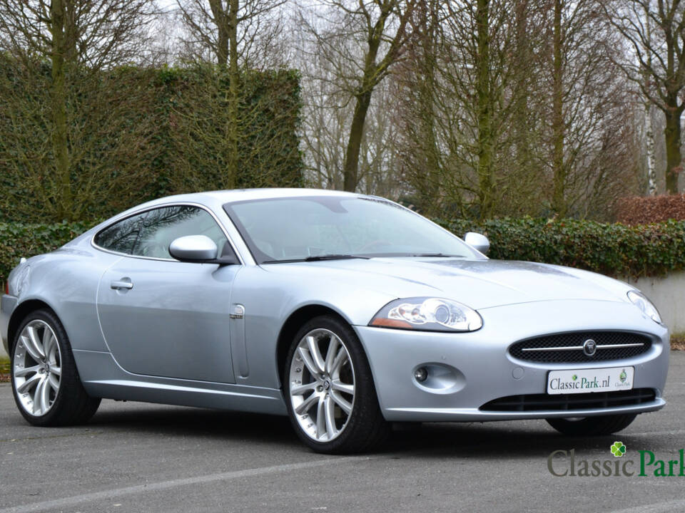 Image 7/50 de Jaguar XK 4.2 (2006)