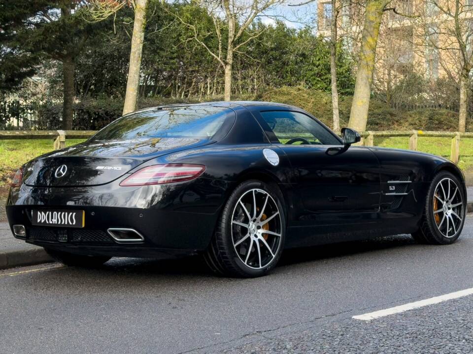 Bild 3/17 von Mercedes-Benz SLS AMG (2010)