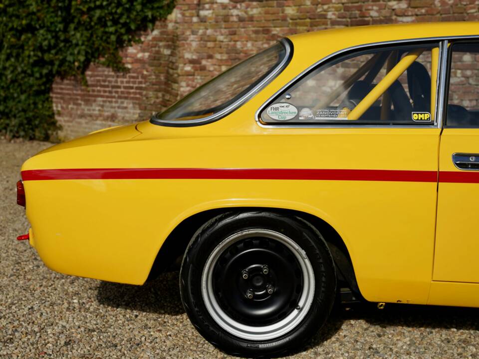 Afbeelding 50/50 van Alfa Romeo Giulia 1600 Sprint GT (1965)