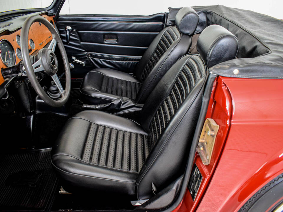 Image 5/50 de Triumph TR 6 (1974)