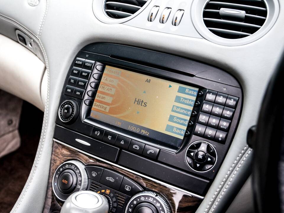 Immagine 43/46 di Mercedes-Benz SL 65 AMG (2005)