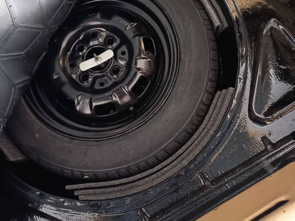 Image 15/26 of Volkswagen Polo I 0.9 (1980)