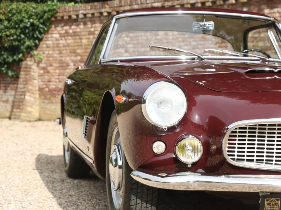 Image 44/50 de Maserati 3500 GT Touring (1961)