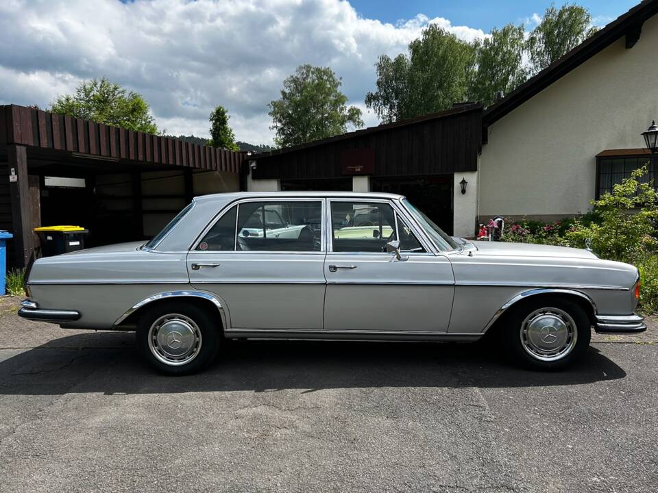 Bild 4/7 von Mercedes-Benz 300 SEL (1970)