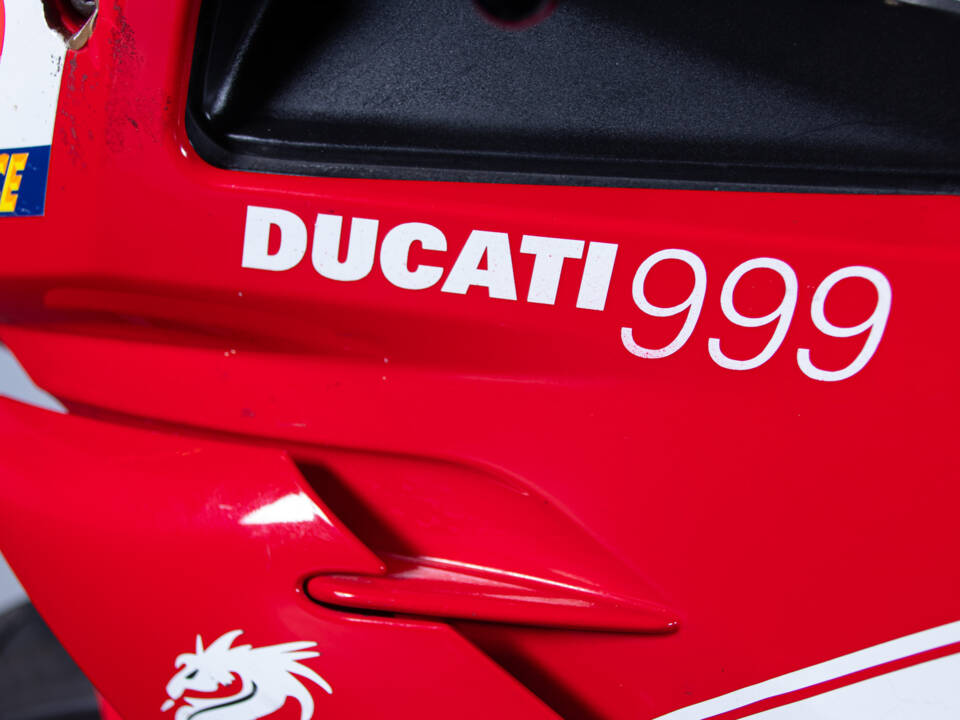 Immagine 18/50 di Ducati DUMMY (2003)