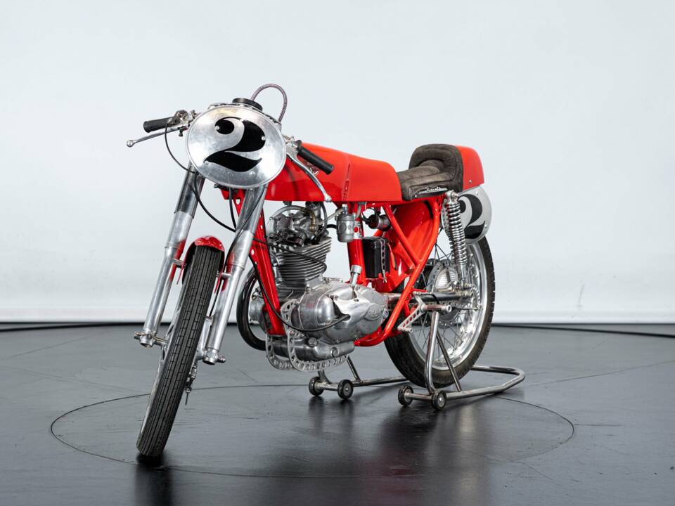 Immagine 7/30 di Ducati DUMMY (1957)