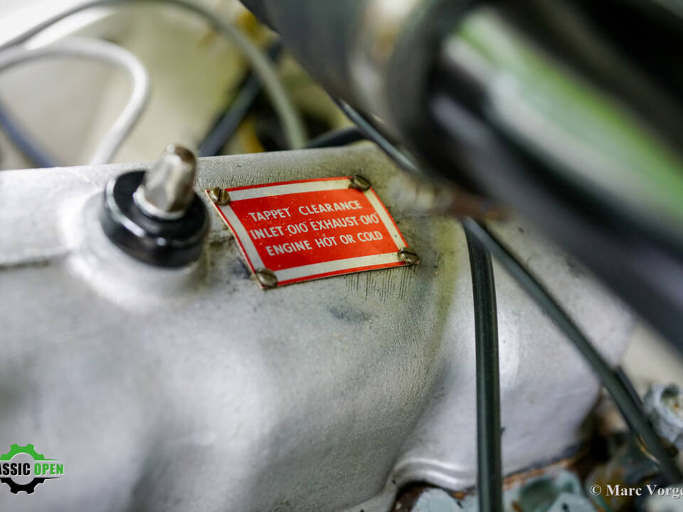 Image 22/55 of Land Rover 88 (1958)