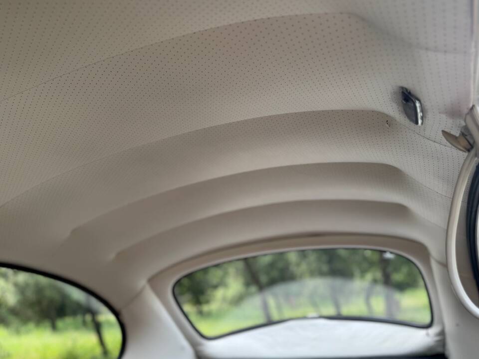Afbeelding 16/27 van Volkswagen Käfer 1300 (1966)