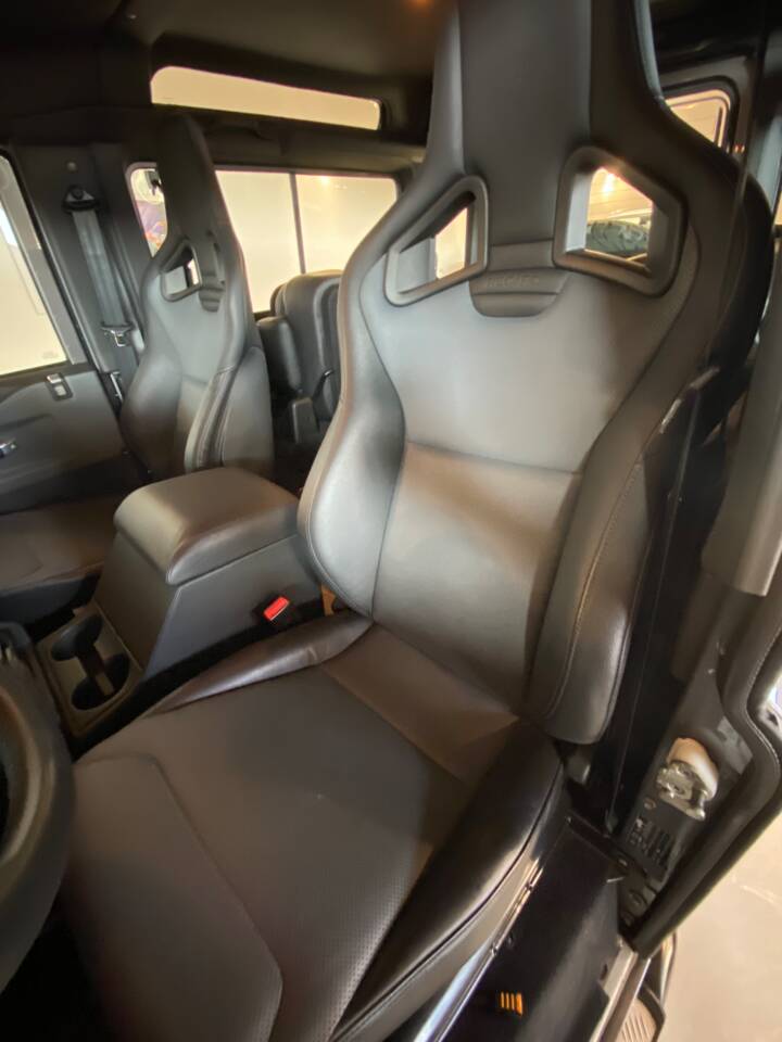 Afbeelding 20/43 van Land Rover Defender 90 Works V8 &quot;70th Edition&quot; (2018)