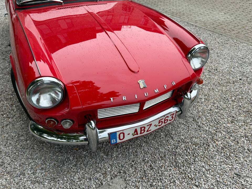 Image 3/8 of Triumph Spitfire 4 (1963)