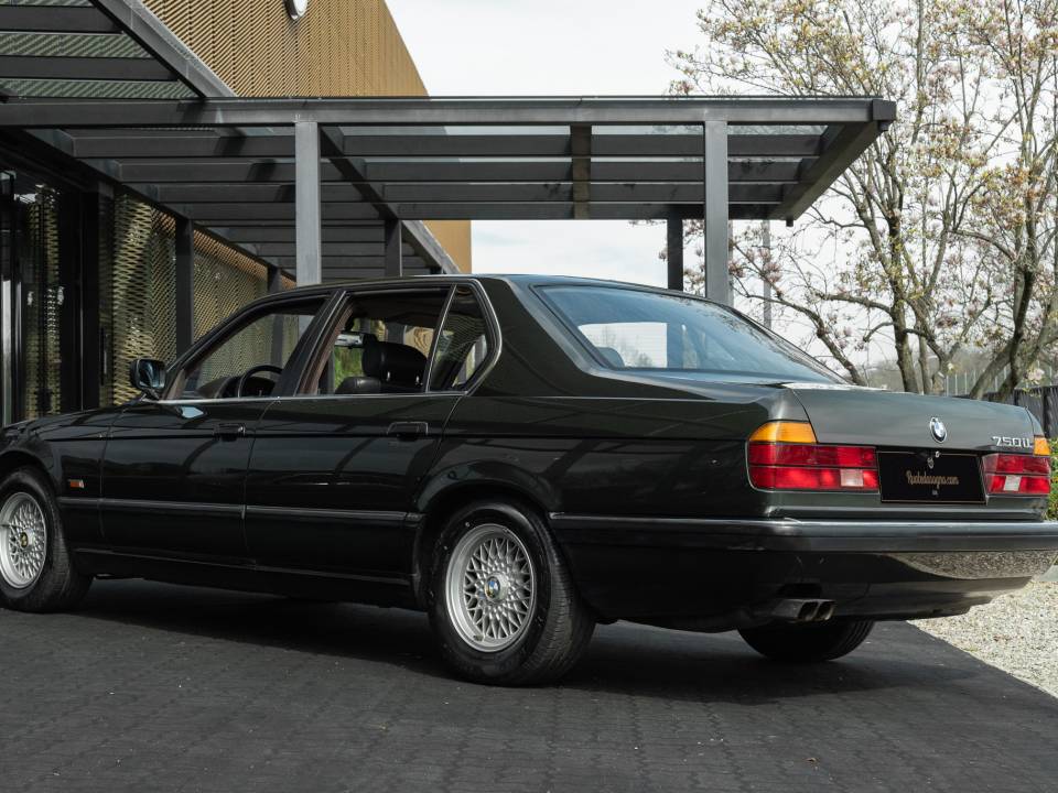 Immagine 5/34 di BMW 750iL (1989)