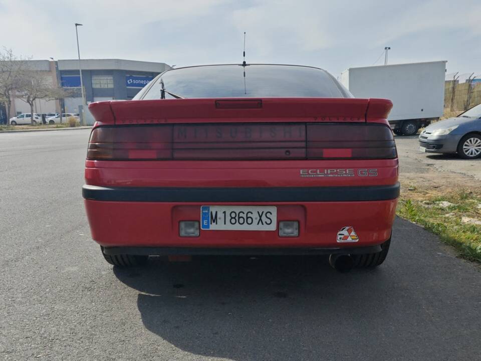 Imagen 7/8 de Mitsubishi Eclipse GS (1993)