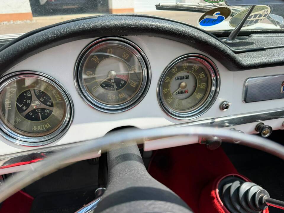 Afbeelding 10/13 van Alfa Romeo Giulietta Spider (1961)