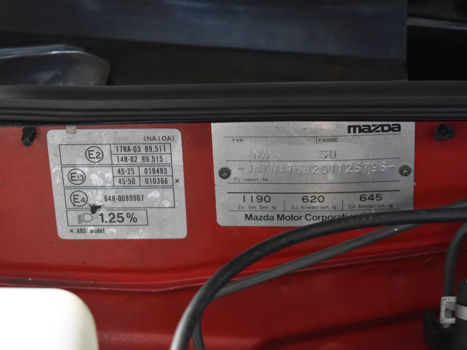 Image 62/68 of Mazda MX-5 1.6 (1992)
