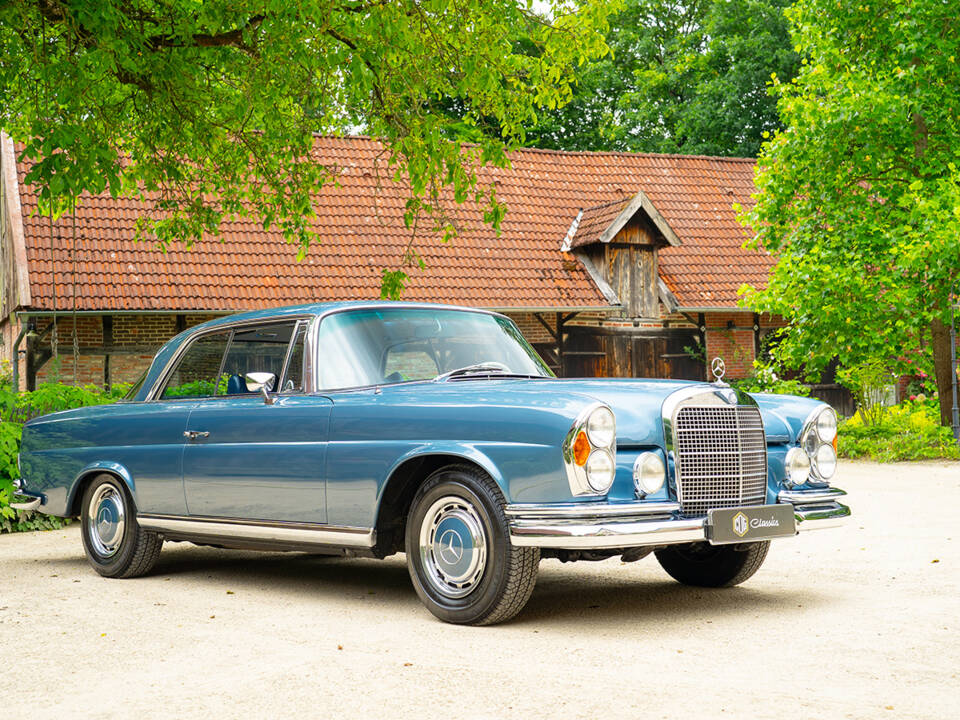 Image 13/48 of Mercedes-Benz 280 SE (1969)