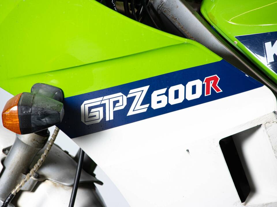 Imagen 21/39 de Kawasaki GPZ 600 R (1985)
