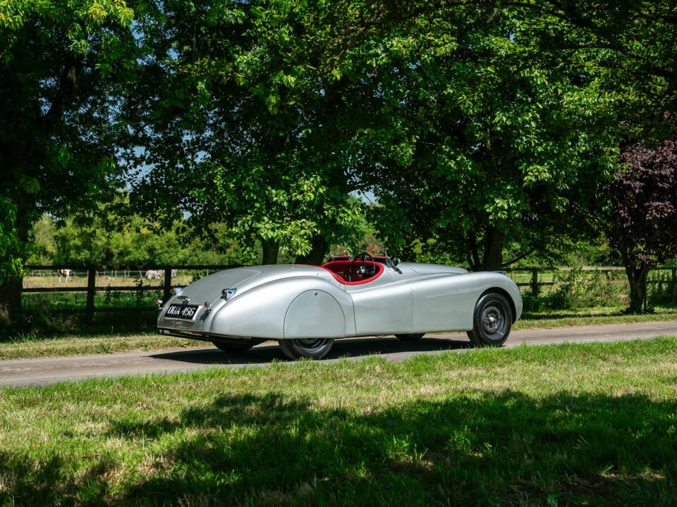 Image 2/50 de Jaguar XK 120 OTS (1951)