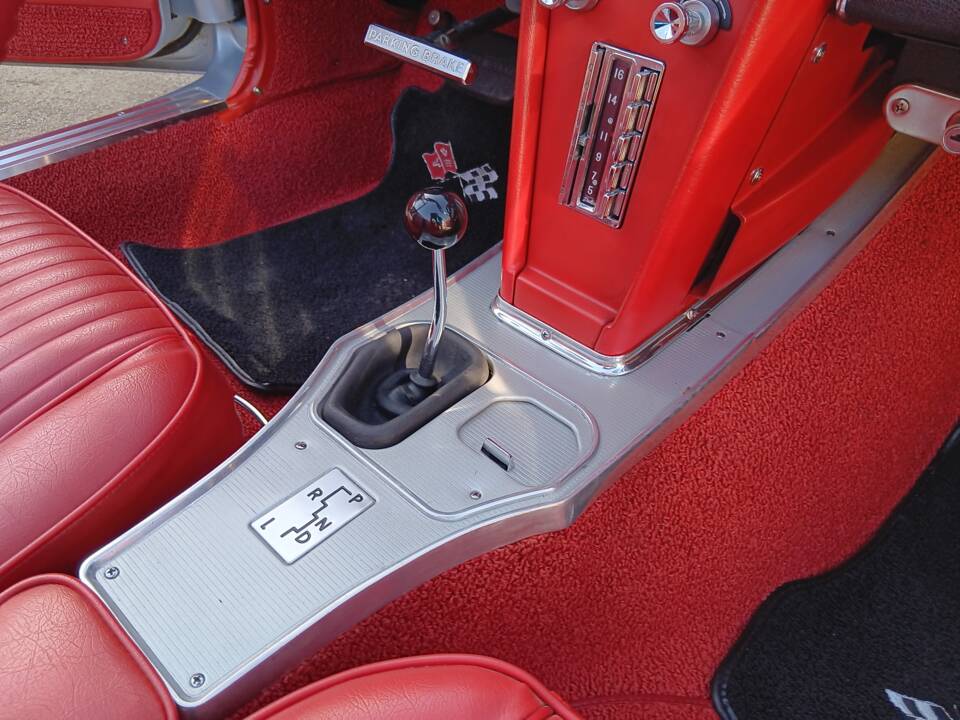 Image 30/35 of Chevrolet Corvette Sting Ray (1963)