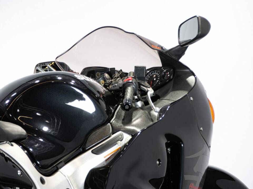 Immagine 10/50 di Suzuki GSX Hayabusa 1300 (1999)