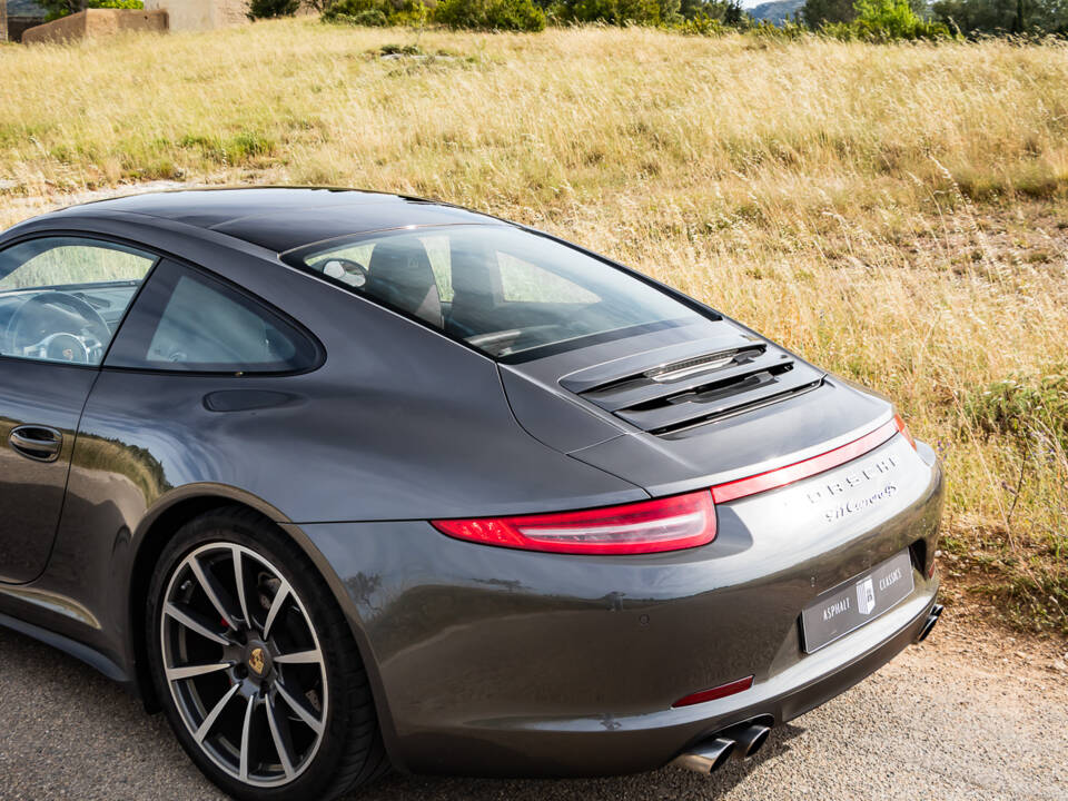 Image 38/50 of Porsche 911 Carrera 4S (2013)