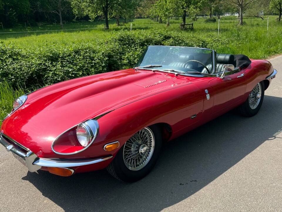 Image 1/8 de Jaguar E-Type (1971)