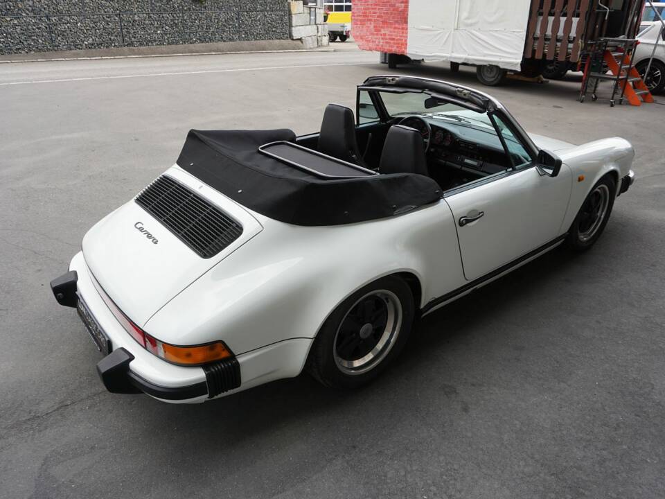 Bild 9/51 von Porsche 911 Carrera 3.2 (1986)