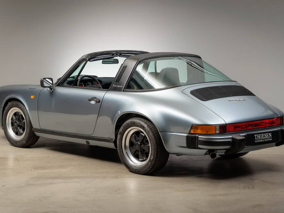Image 7/41 of Porsche 911 SC 3.0 (1982)