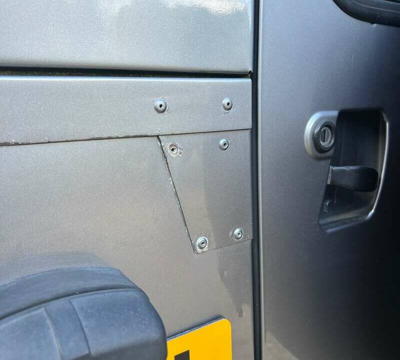 Image 38/50 of Land Rover Defender 90 (2011)