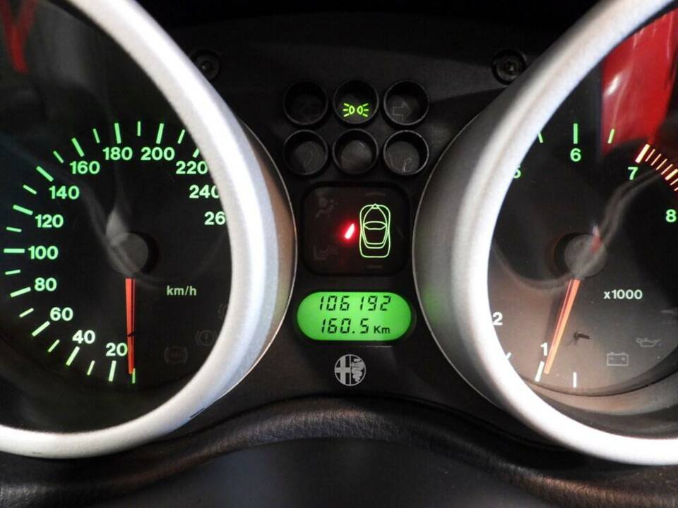 Immagine 5/10 di Alfa Romeo Spider 2.0 Twin Spark 16V (2001)
