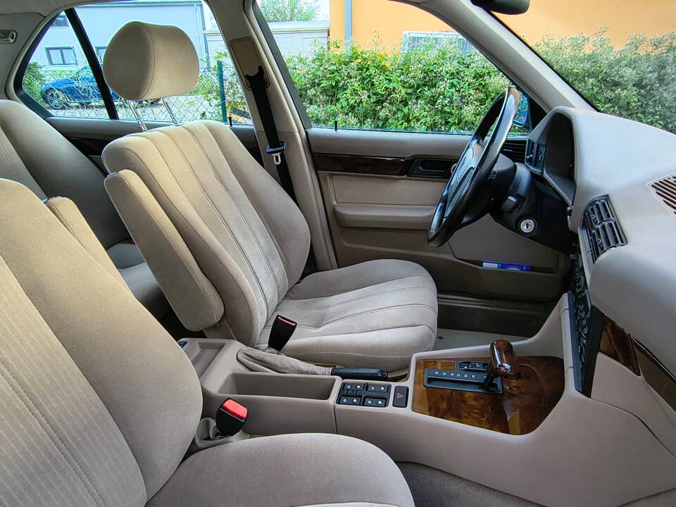 Bild 15/32 von BMW 520i (1994)