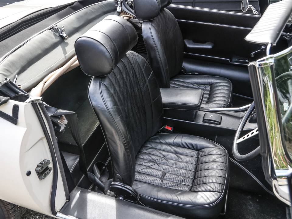 Bild 30/41 von Jaguar E-Type V12 (1972)