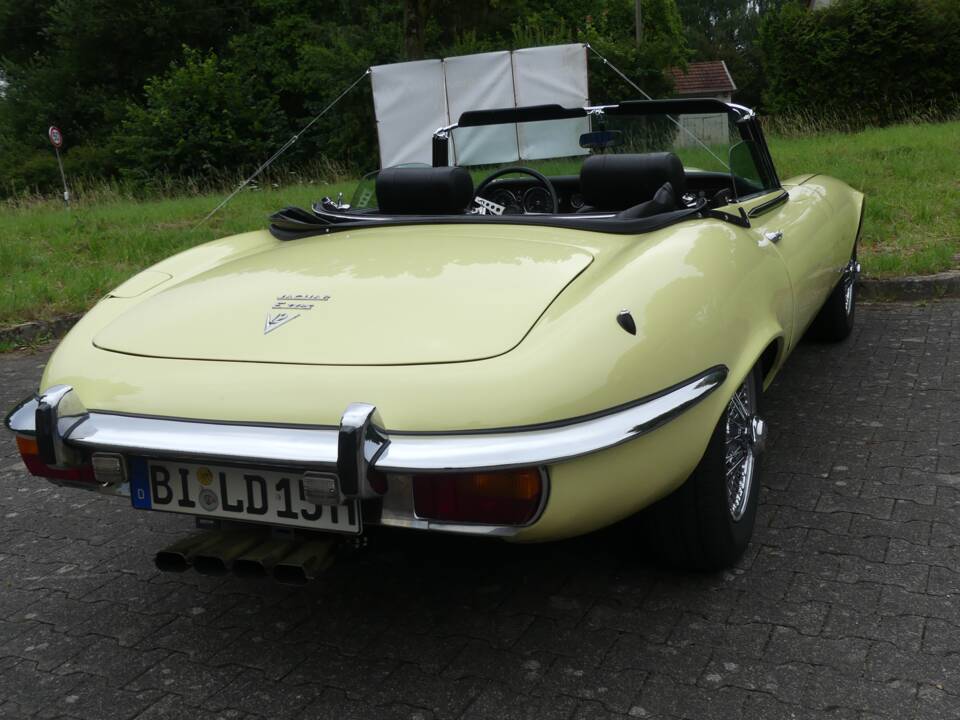 Image 17/74 de Jaguar Type E V12 (1973)