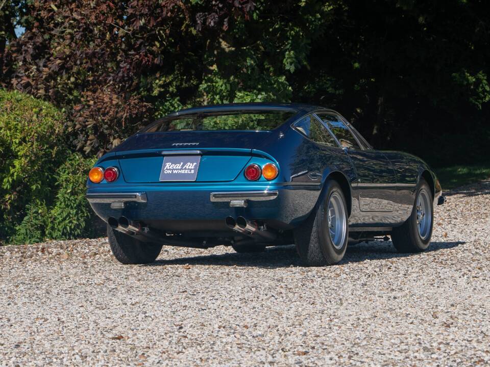 Image 8/17 de Ferrari 365 GTB&#x2F;4 Daytona (1973)