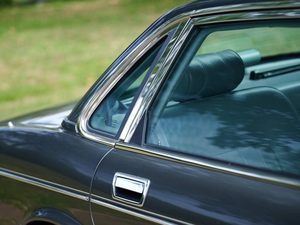 Afbeelding 21/50 van Jaguar XJ12 6.0 (1994)