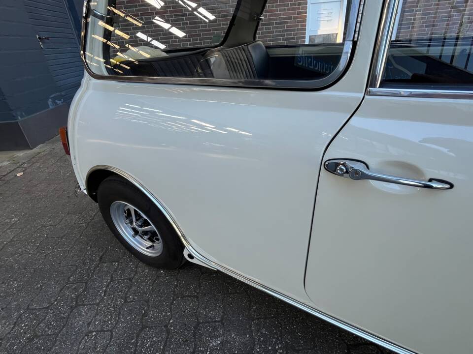 Bild 81/90 von Innocenti Mini 1001 Export (1975)