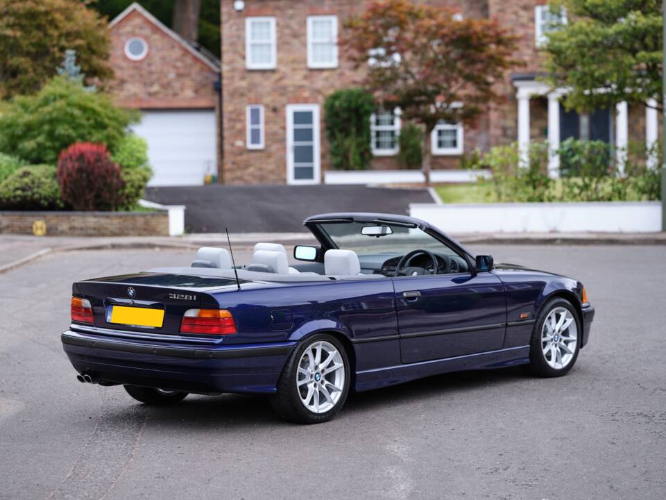 Image 9/50 de BMW 328i (1995)