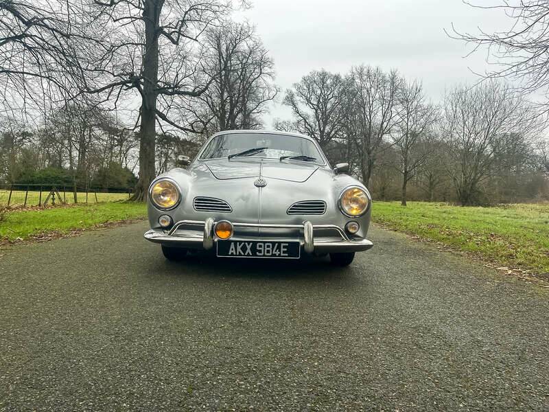 Image 13/30 of Volkswagen Karmann Ghia 1500 (1967)