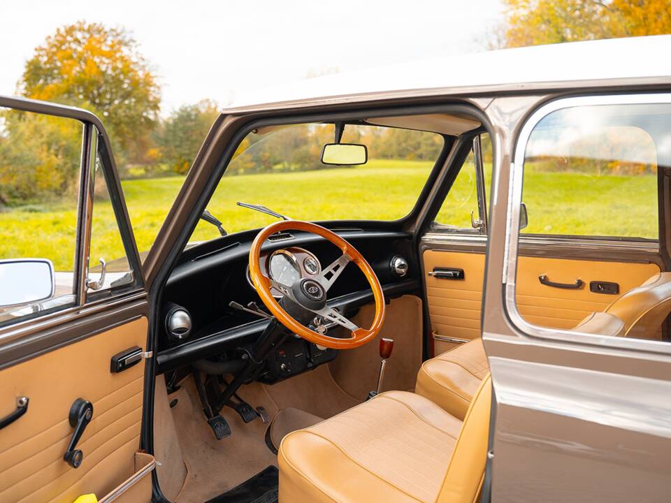 Immagine 18/36 di Innocenti Mini 1001 Export (1972)