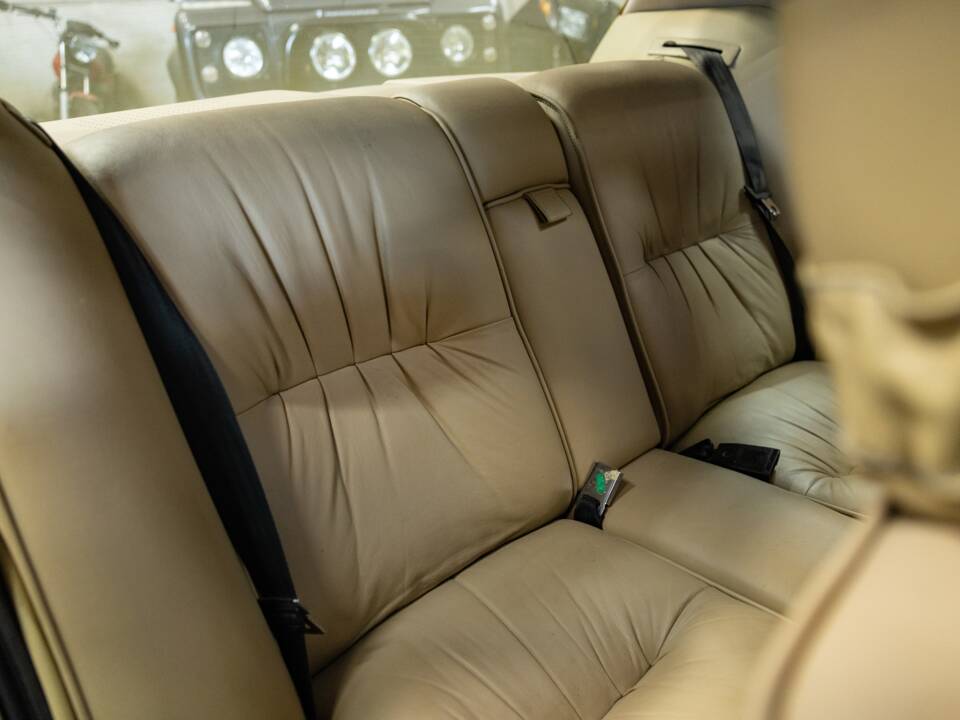 Image 19/44 de Aston Martin Lagonda (1981)
