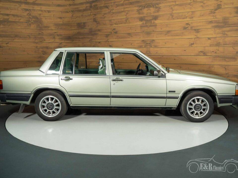 Image 12/19 of Volvo 760 GLE (1983)