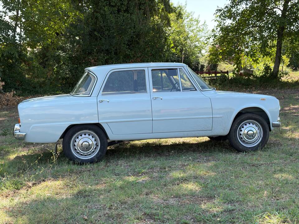 Image 7/30 of Alfa Romeo Giulia 1300 TI (1966)