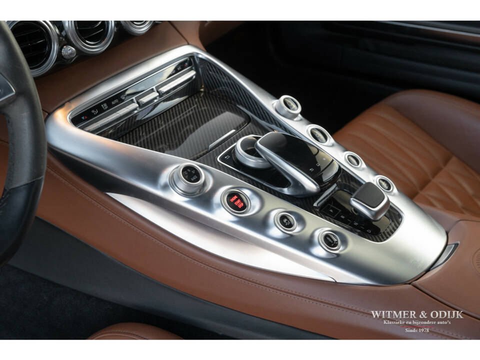 Image 10/43 of Mercedes-Benz C 63 S AMG (2015)
