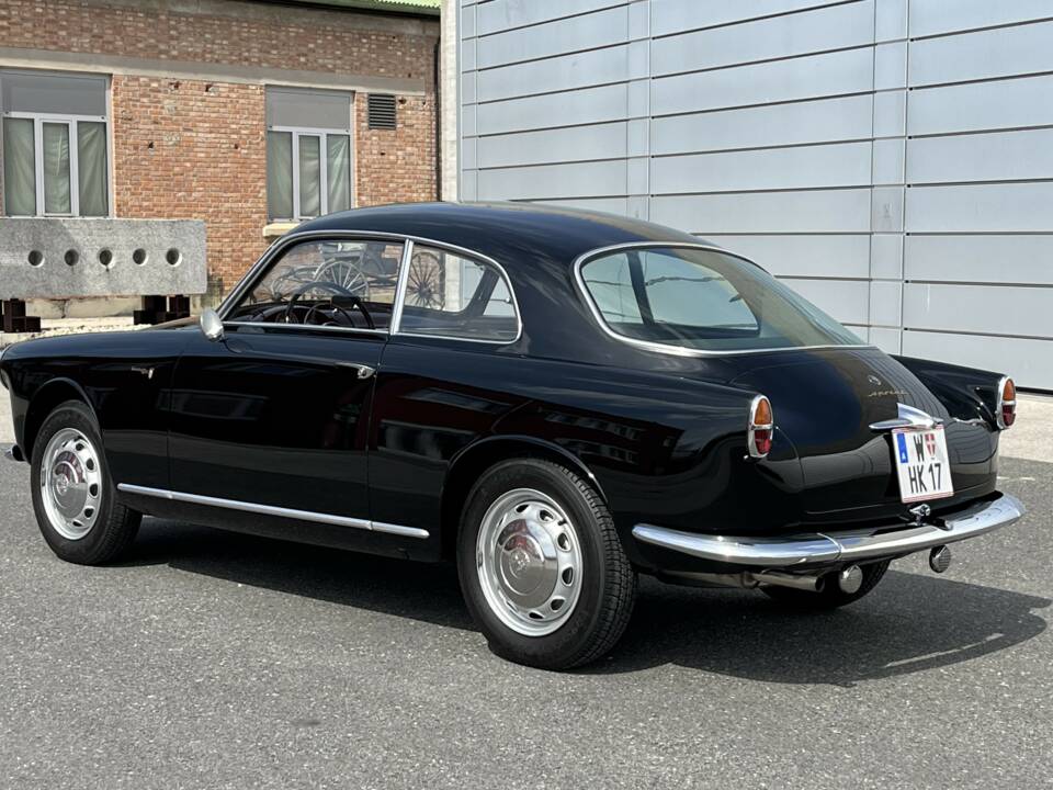 Image 19/21 of Alfa Romeo Giulietta Sprint (1957)