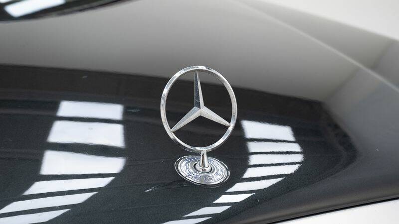 Bild 12/15 von Mercedes-Benz E 220 (1994)